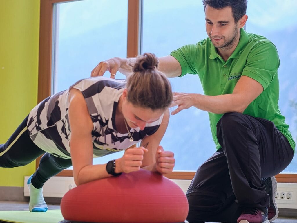 gesundheitszentrum-kurhotel-baerenhof-bad-gastein-1920-gymnastikraum-9996