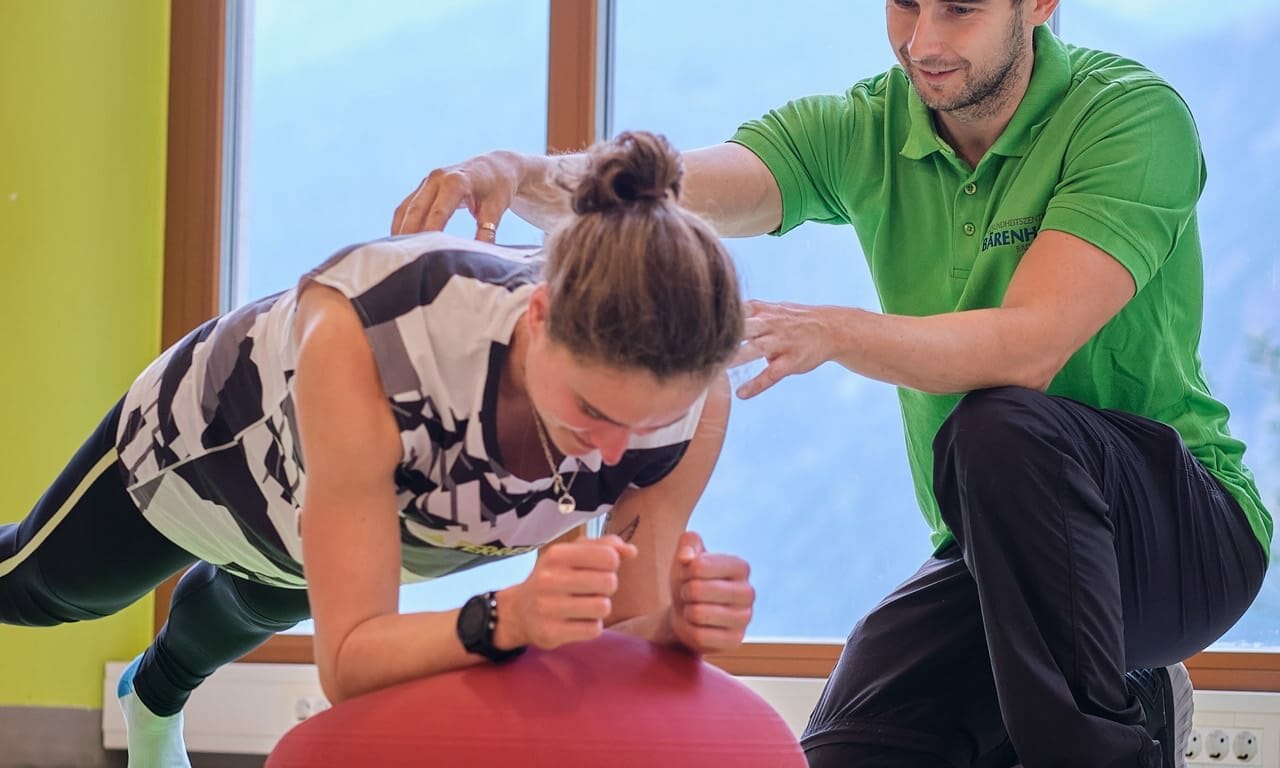 gesundheitszentrum-kurhotel-baerenhof-bad-gastein-1920-gymnastikraum-9996